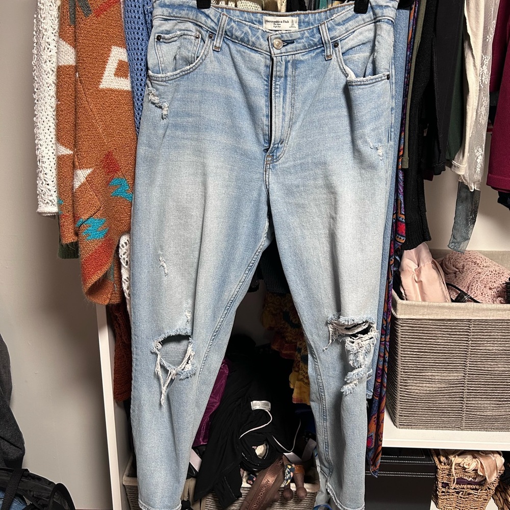Abercrombie The mom high rise